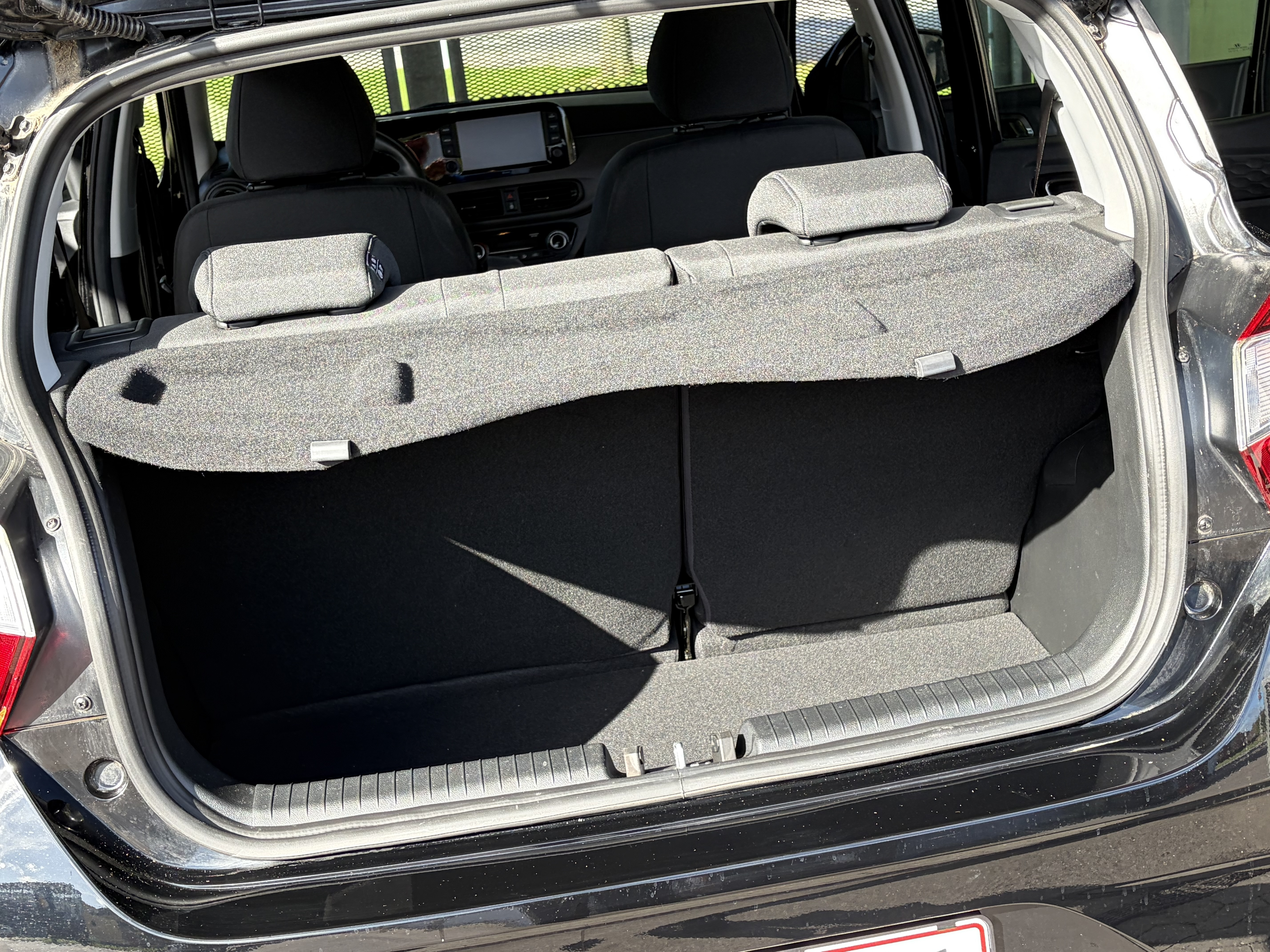 Sort Hyundai i10 fra 2023