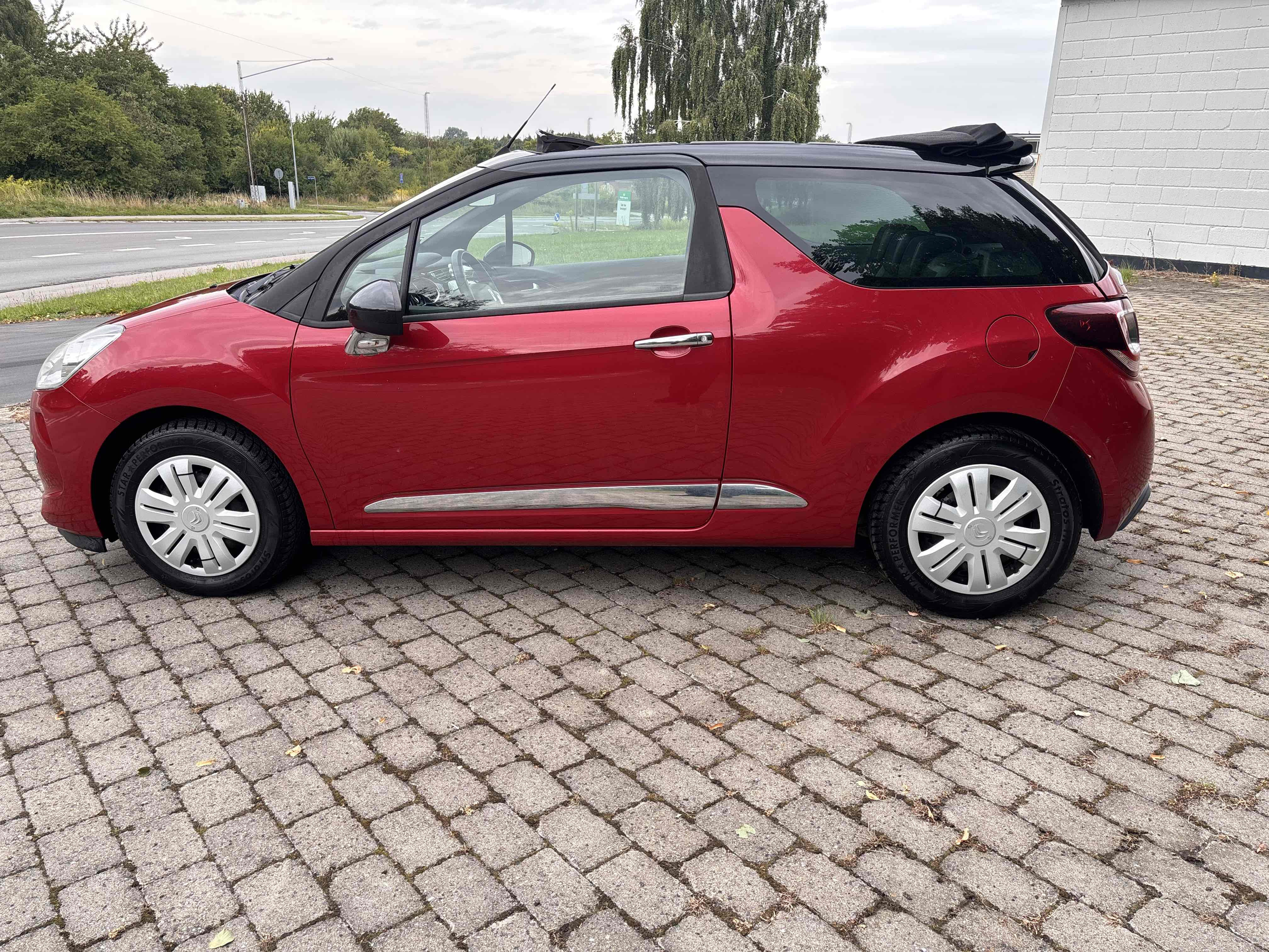 Rød Citroën DS3 fra 2013