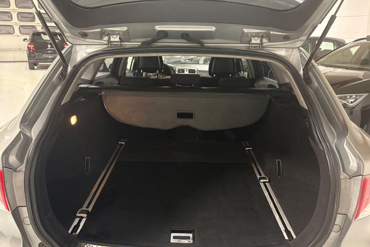 undefined Toyota Avensis fra 2010
