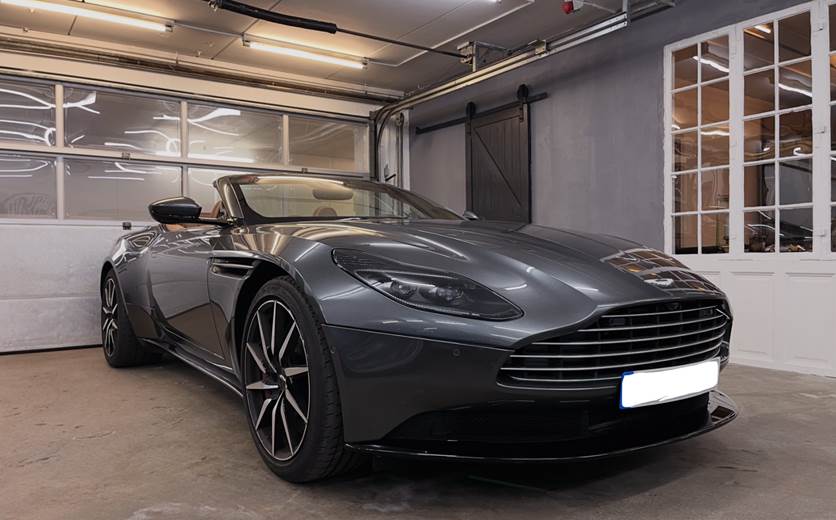 Aston Martin DB11 4,0 V8 Coupé aut.