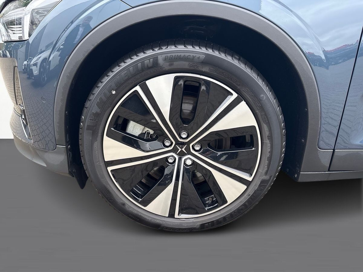 Sort Polestar 2 fra 2025