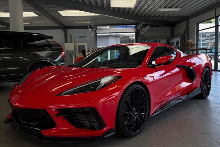 Rød Chevrolet Corvette fra 2020