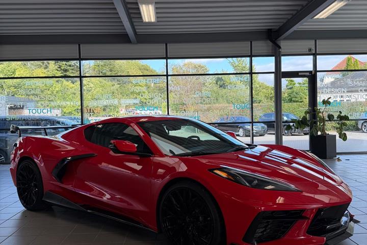 Rød Chevrolet Corvette fra 2020