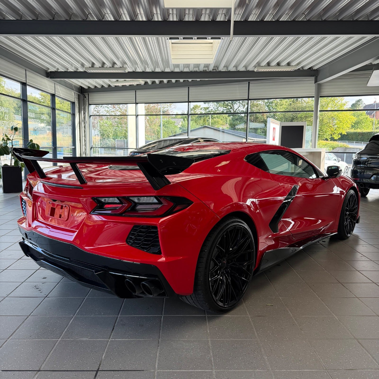 Rød Chevrolet Corvette fra 2020