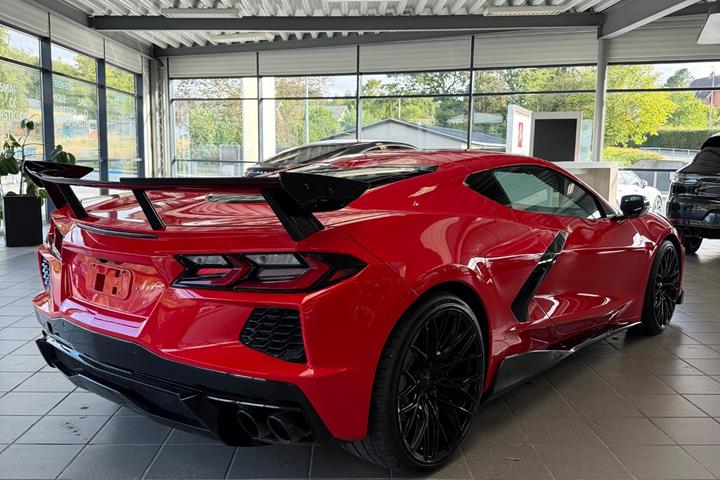 Rød Chevrolet Corvette fra 2020