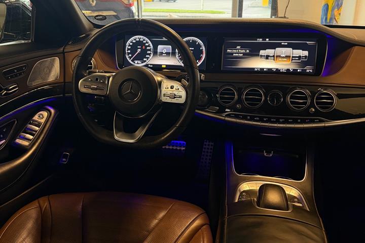 Sort Mercedes S500 fra 2014