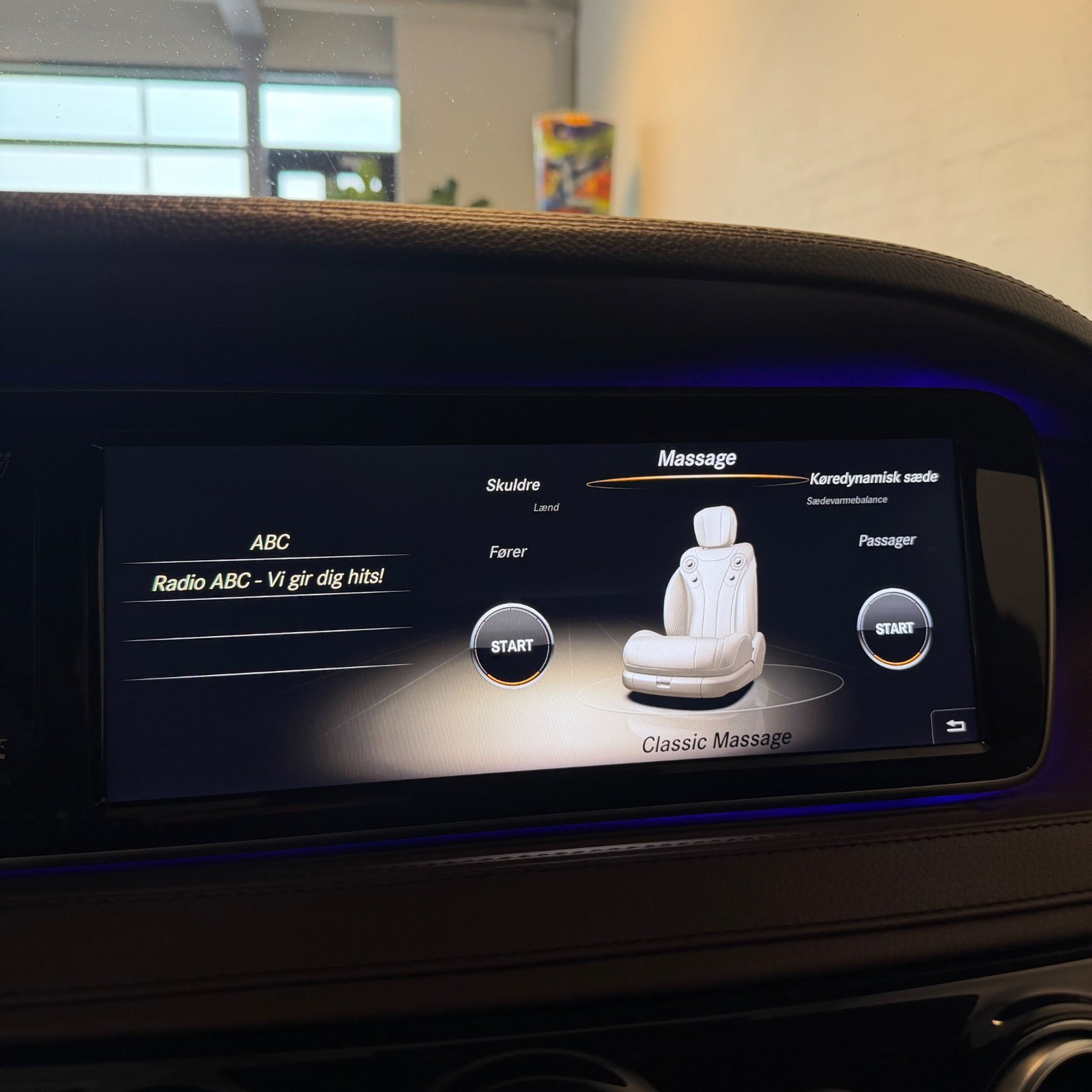 Sort Mercedes S500 fra 2014