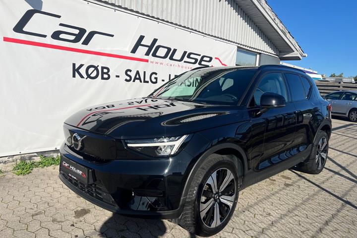 Sort Volvo XC40 fra 2023