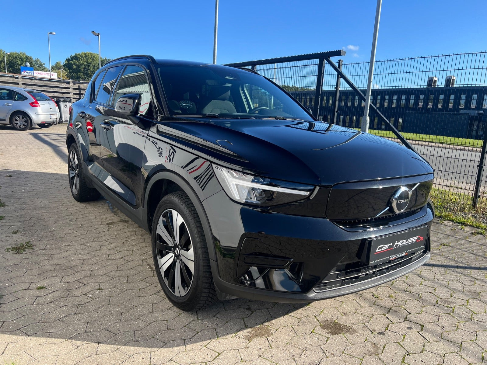 Sort Volvo XC40 fra 2023