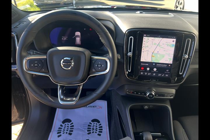 Sort Volvo XC40 fra 2023