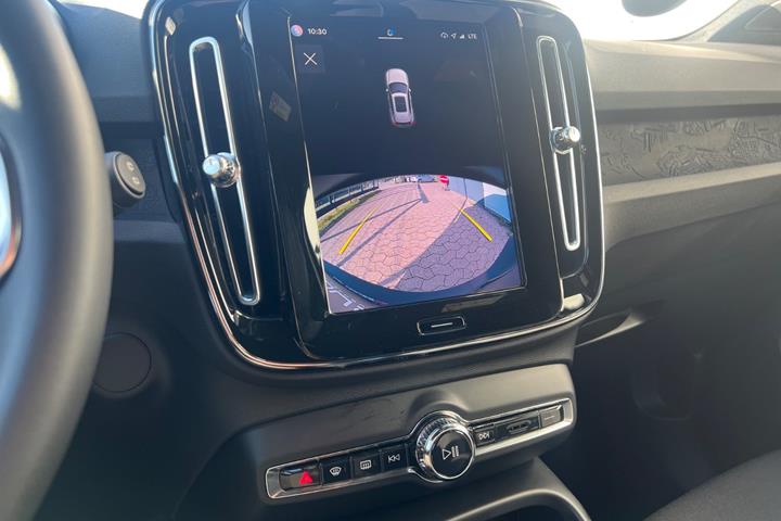 Sort Volvo XC40 fra 2023