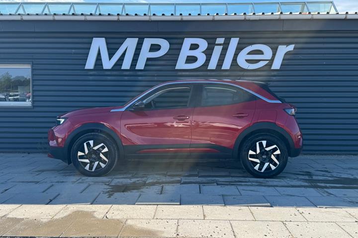 Rød Opel Mokka-e fra 2024