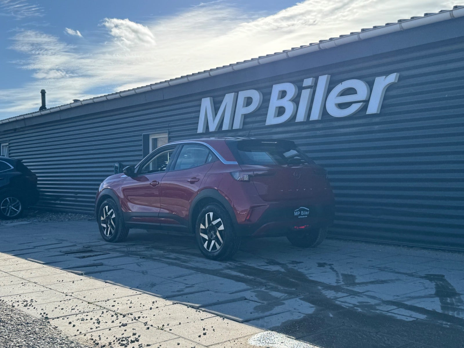Rød Opel Mokka-e fra 2024