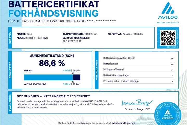 Rød Tesla Model 3 fra 2020