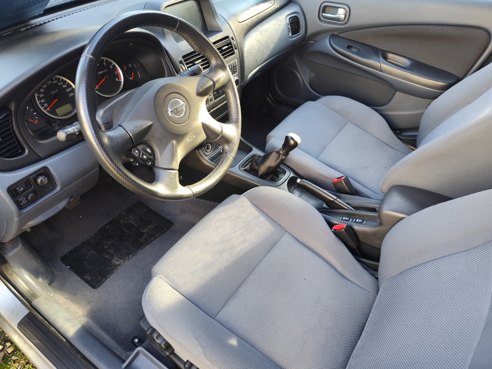 undefined Nissan Almera fra 2004