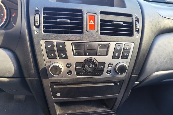 undefined Nissan Almera fra 2004