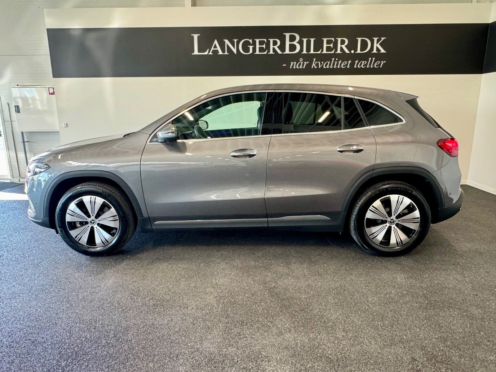 Grå Mercedes EQA250+ fra 2026