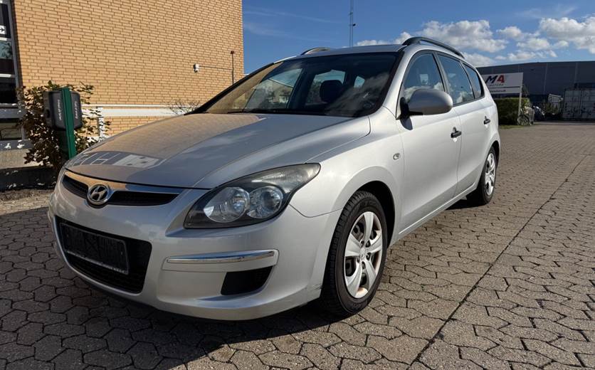 Hyundai i30 1,4 CVVT Classic Sun CW