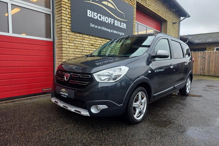 Grå Dacia Lodgy Stepway fra 2021