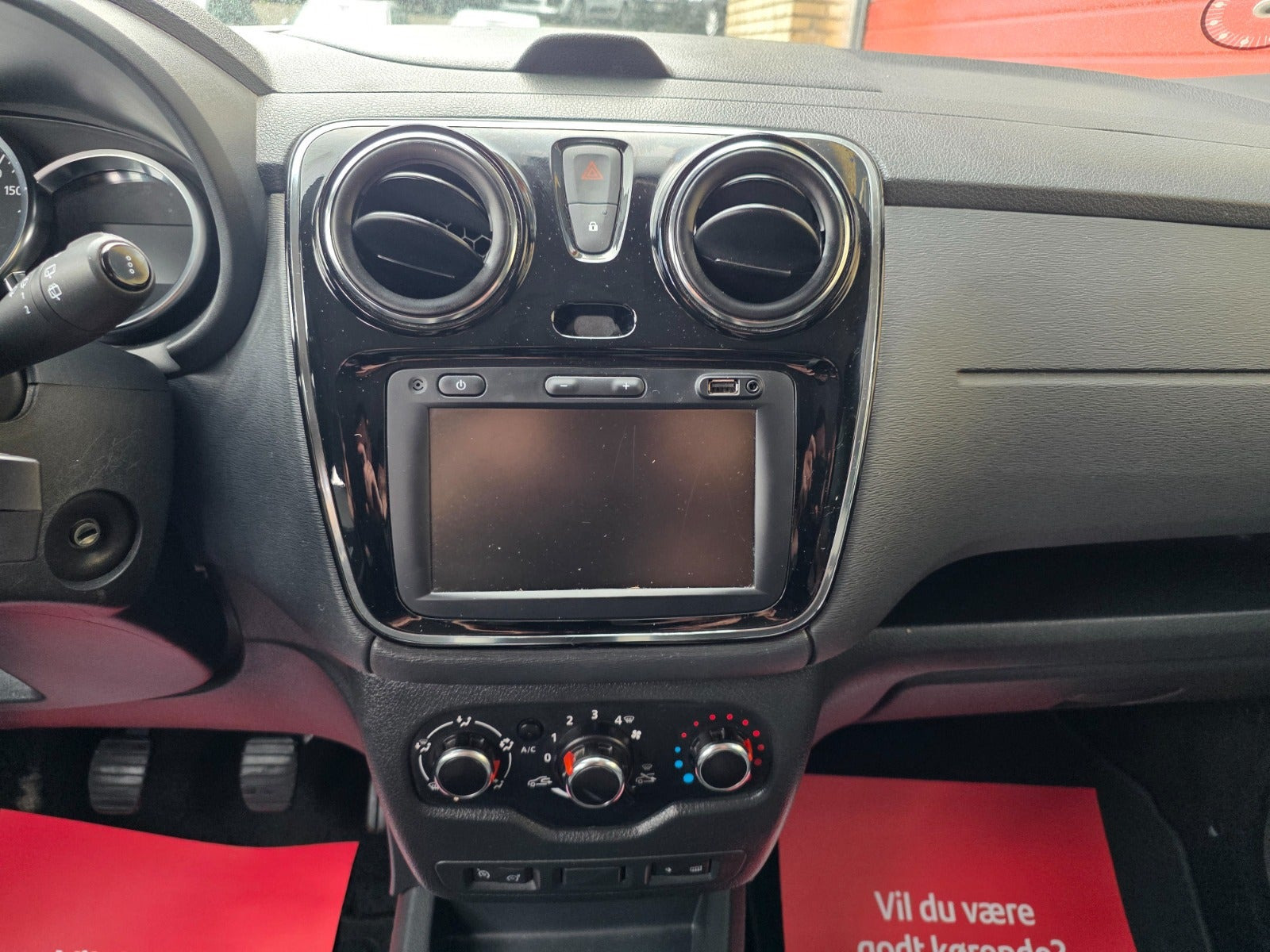 Grå Dacia Lodgy Stepway fra 2021