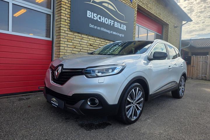 Grå Renault Kadjar fra 2015 set udefra