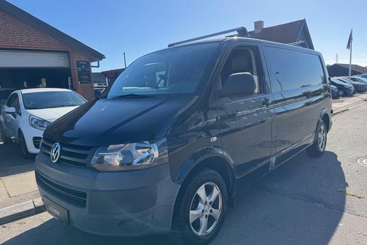 Gul VW Transporter fra 2013
