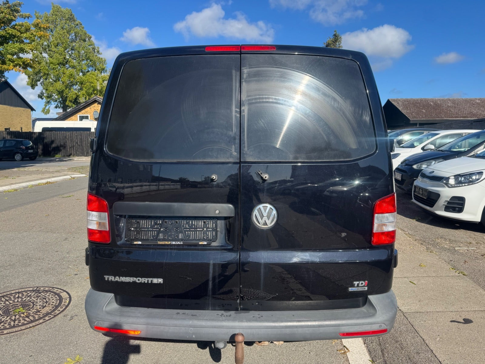 Gul VW Transporter fra 2013