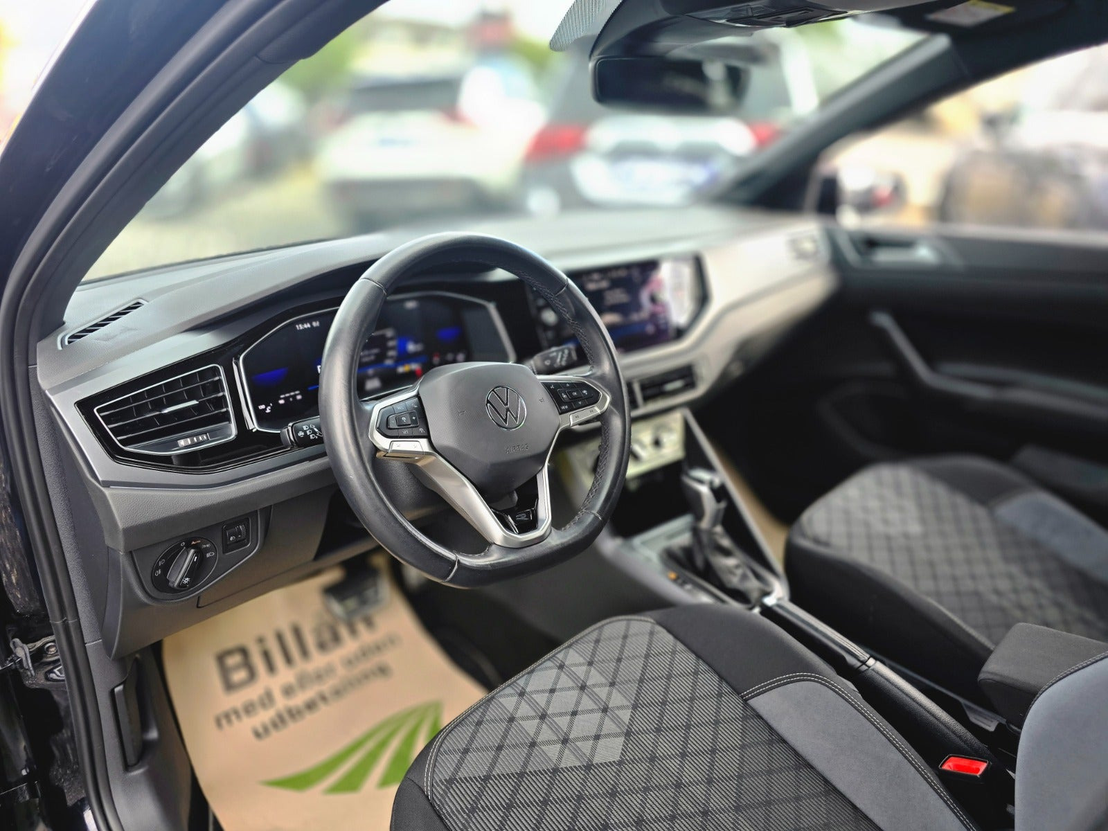 Sort VW Polo fra 2023