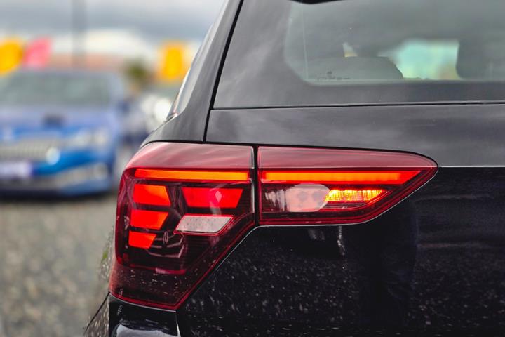 Sort VW Polo fra 2023