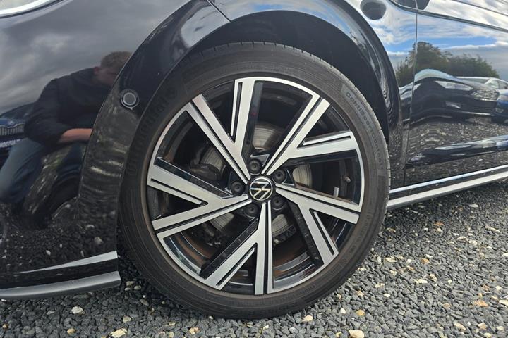 Sort VW Polo fra 2023