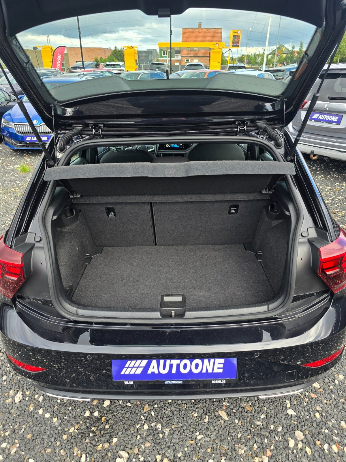 Sort VW Polo fra 2023