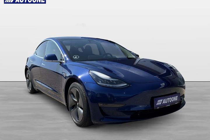 Blå Tesla Model 3 fra 2019