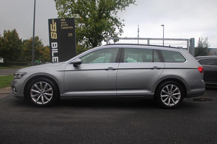 Sølv VW Passat fra 2020