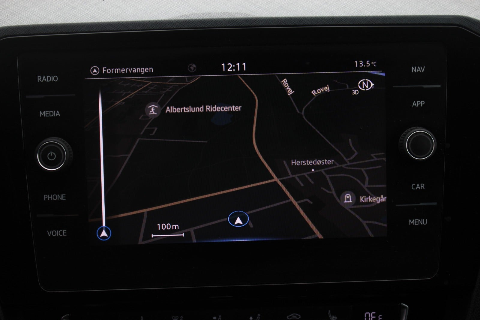 Sølv VW Passat fra 2020