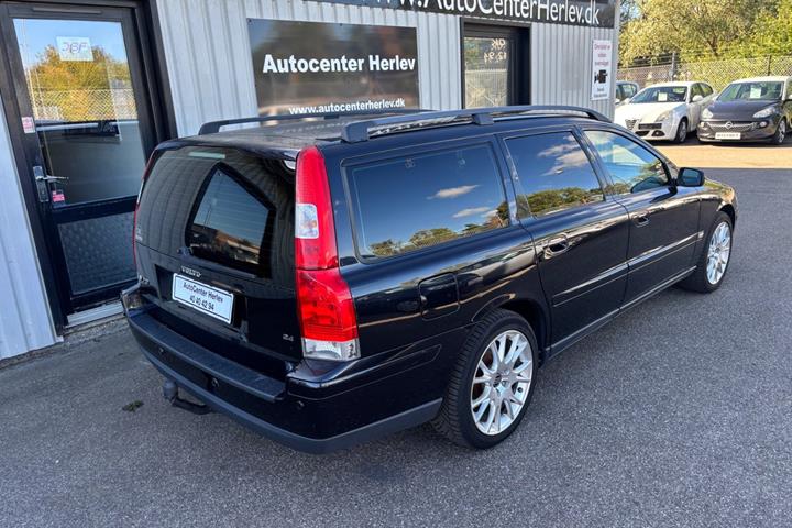 Sort Volvo V70 fra 2006