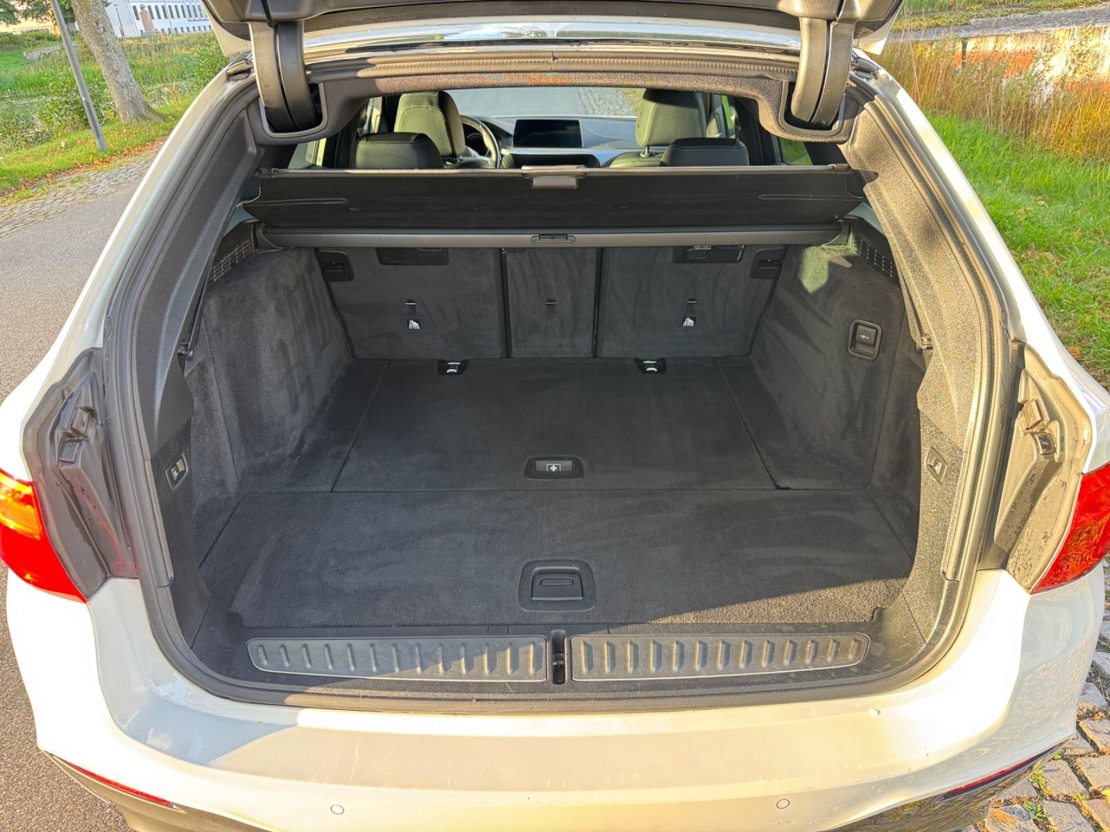 Hvid BMW 520i fra 2019