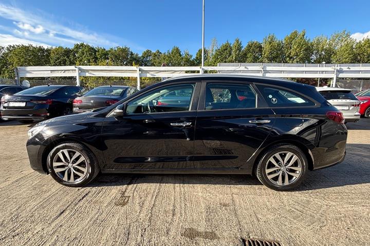 Hvid Hyundai i30 fra 2017