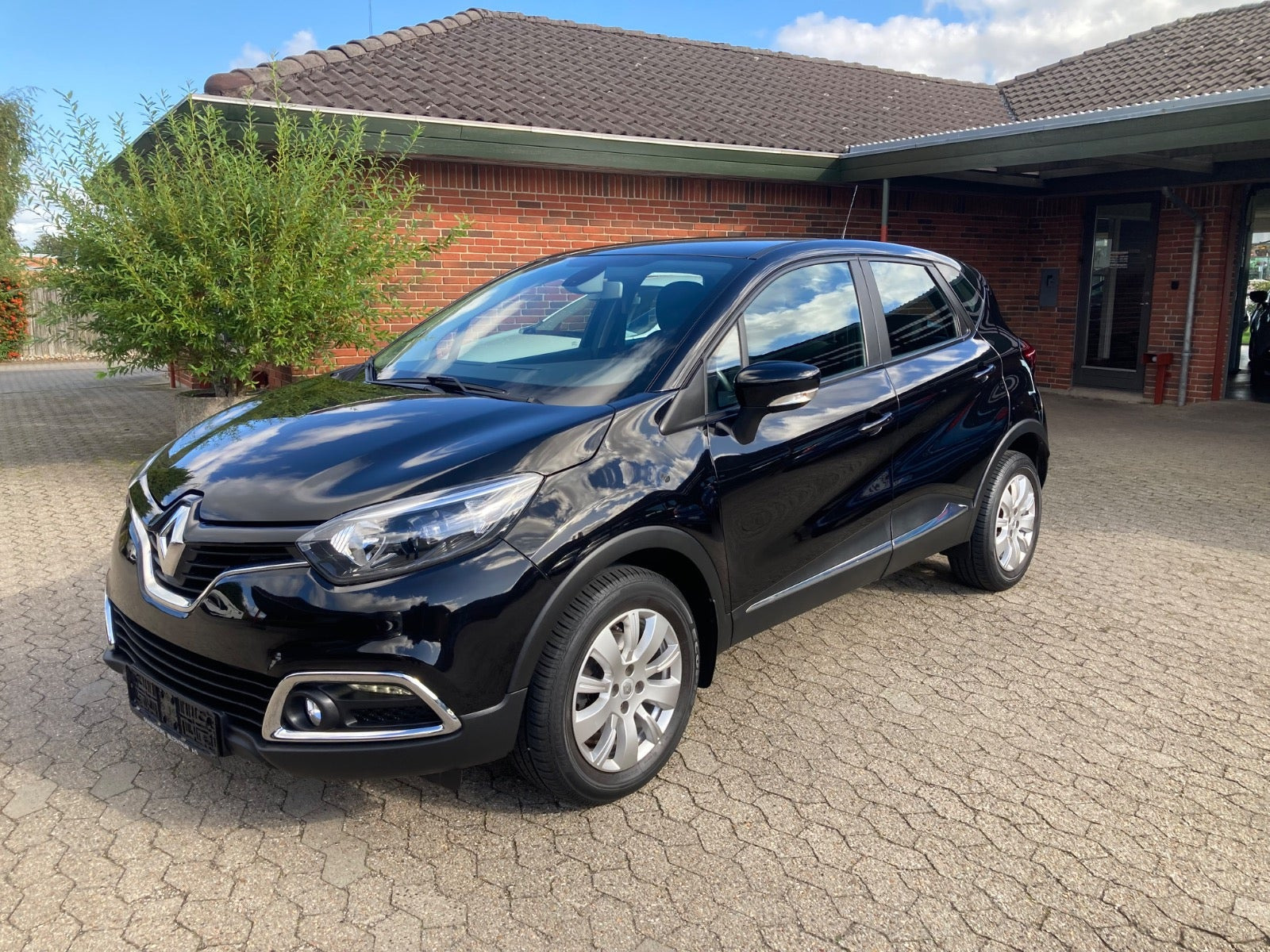 Sort Renault Captur fra 2017