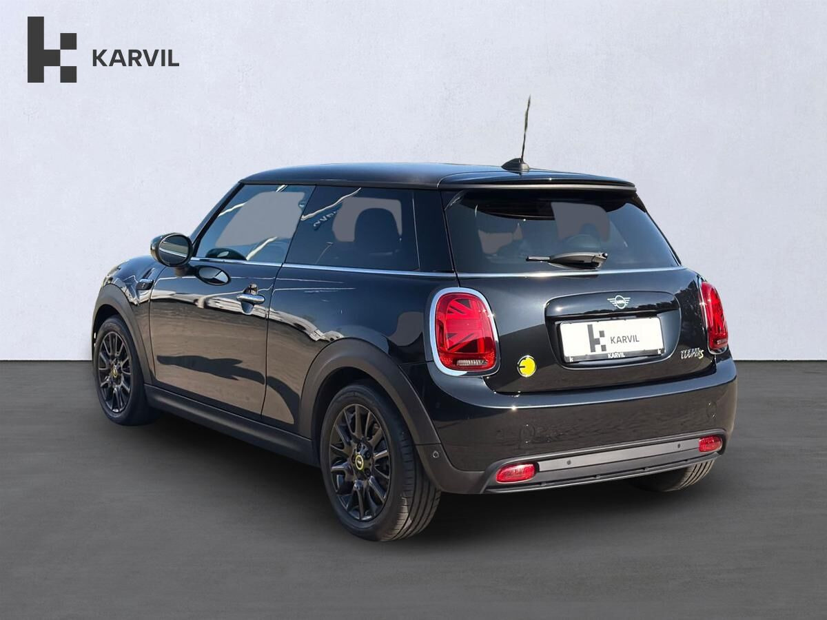 Sort Mini Cooper SE fra 2022