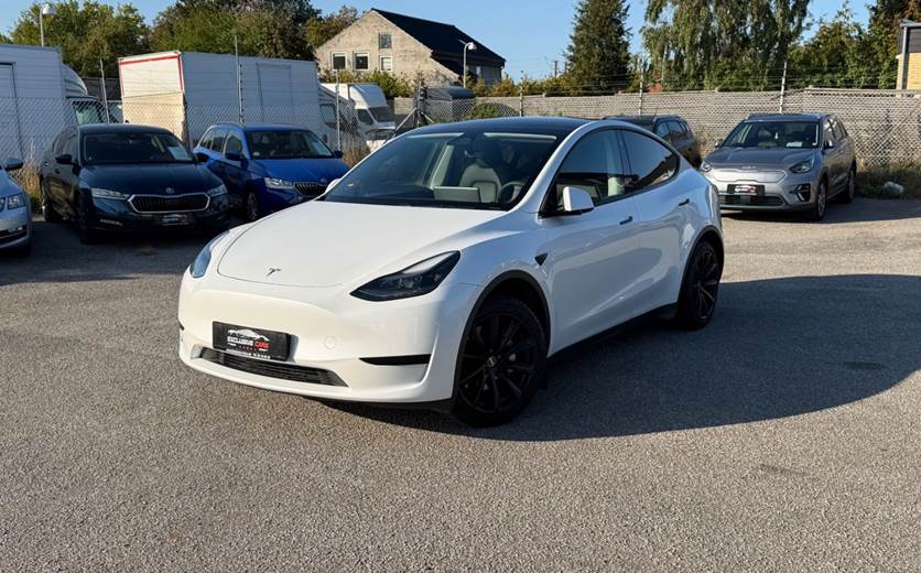 Tesla Model Y RWD