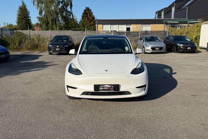 undefined Tesla Model Y fra 2023