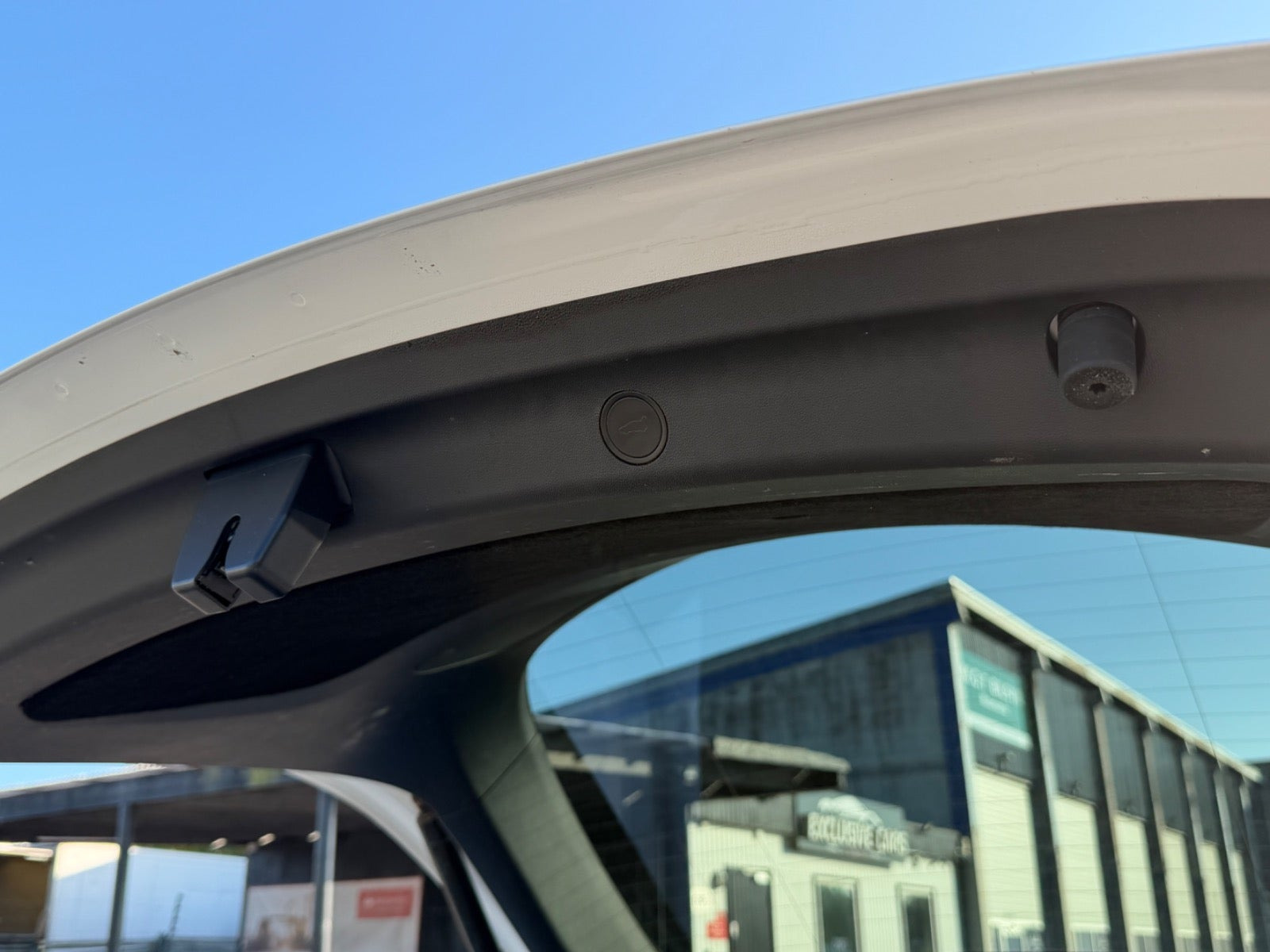 undefined Tesla Model Y fra 2023