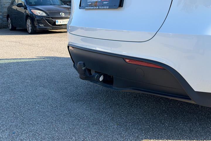 undefined Tesla Model Y fra 2023