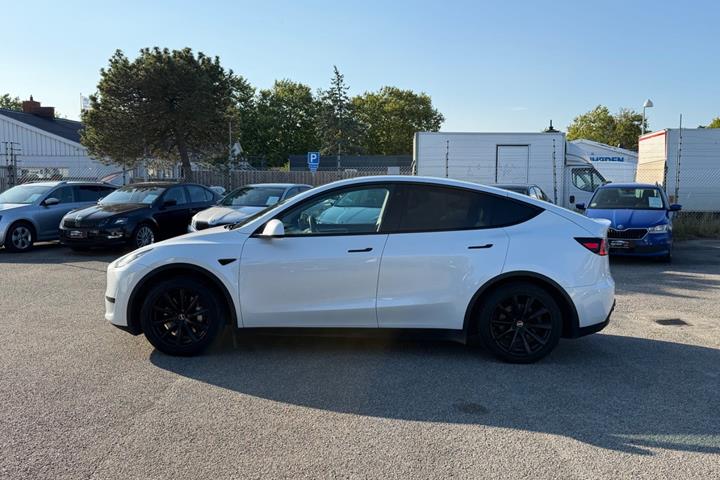 undefined Tesla Model Y fra 2023