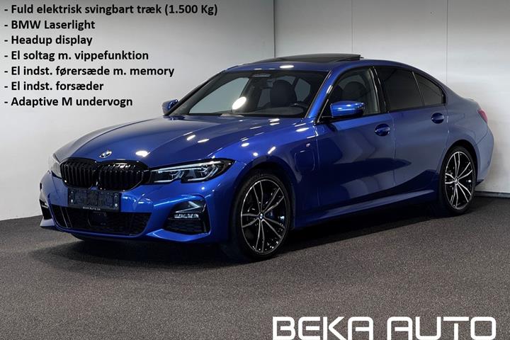 Blå BMW 330e fra 2021
