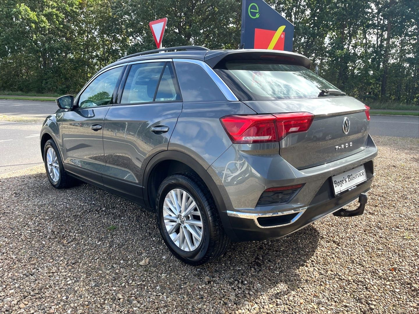 Grå VW T-Roc fra 2020