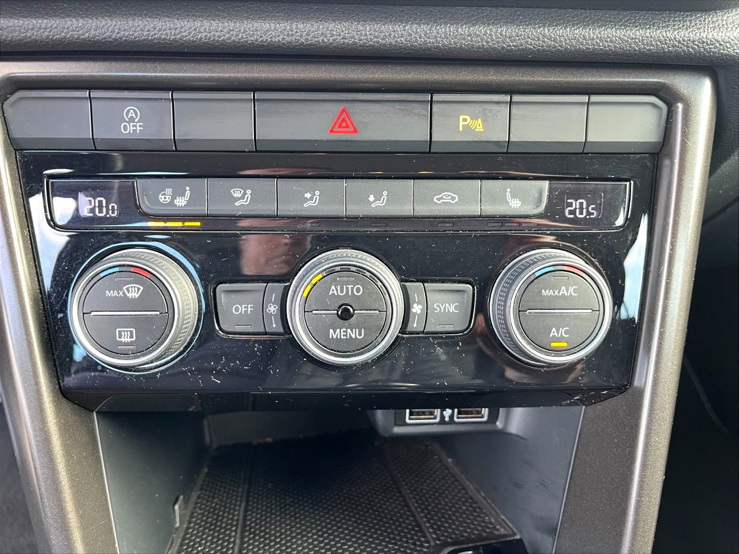 Grå VW T-Roc fra 2020