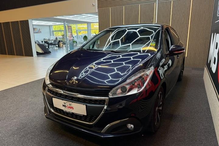 Blå Peugeot 208 fra 2018