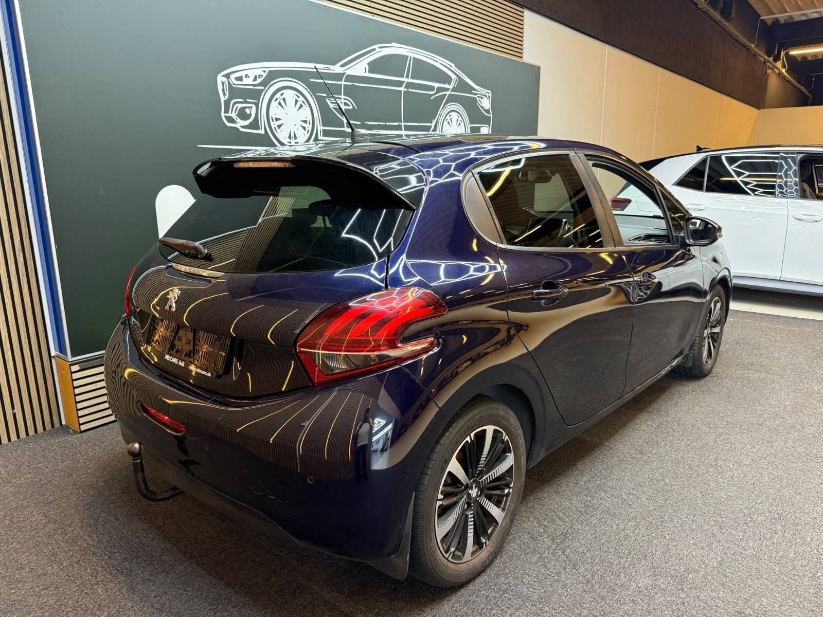 Blå Peugeot 208 fra 2018