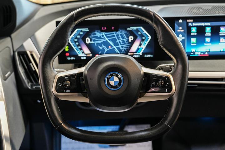 Sort BMW iX fra 2021